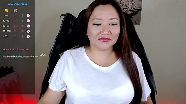 LisaAsianFlower online show from 06-21-26, 05:13