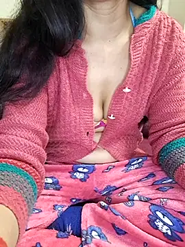 Cute-Zarina online show from 12-14-25, 06:46