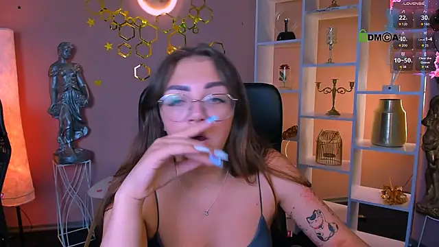 kiki swan online show from 07-01-26, 04:51