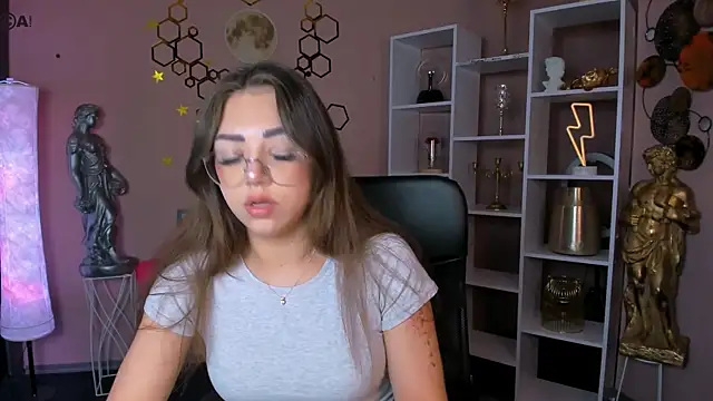 kiki swan online show from 05-14-26, 12:13