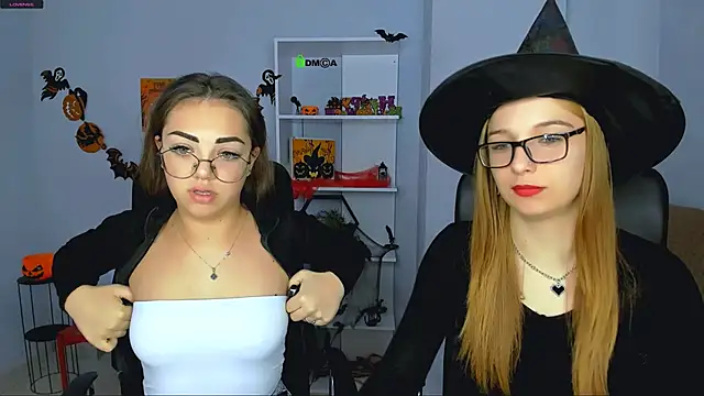 Snapshot of kiki_swan chatting on 10-31-25, 07:16 kiki swan online show from 10-31-25, 07:16