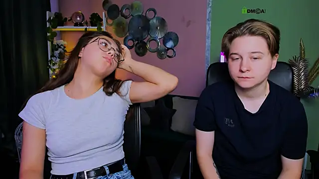 Snapshot of kiki_swan chatting on 10-17-25, 05:55 kiki swan online show from 10-17-25, 05:55