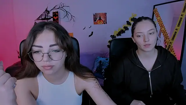 Snapshot of kiki_swan chatting on 11-04-25, 06:50 kiki swan online show from 11-04-25, 06:50