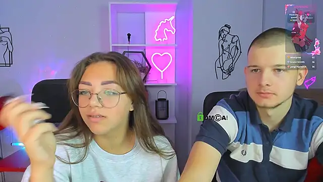 Snapshot of kiki_swan chatting on 09-18-25, 05:43 kiki swan online show from 09-18-25, 05:43