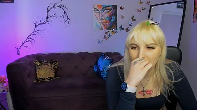 Snapshot of kiki_swan chatting on 01-12-26, 07:04 kiki swan online show from 01-12-26, 07:04