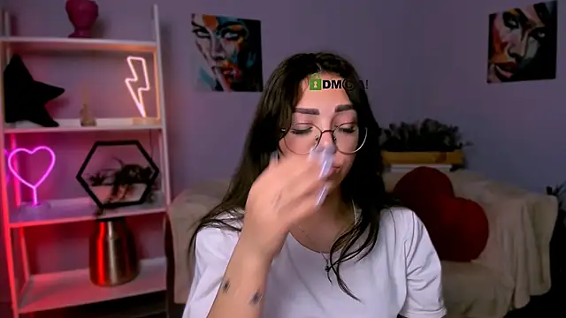 Snapshot of kiki_swan chatting on 03-10-25, 10:07 kiki swan online show from 03-10-25, 10:07