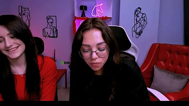 Snapshot of kiki_swan chatting on 03-12-25, 11:22 kiki swan online show from 03-12-25, 11:22