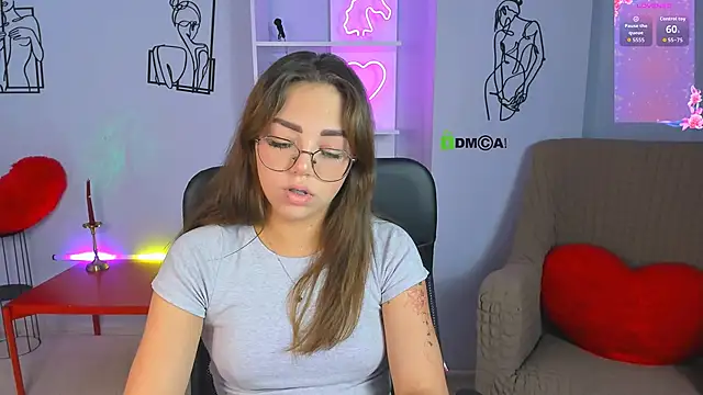Snapshot of kiki_swan chatting on 09-17-25, 08:05 kiki swan online show from 09-17-25, 08:05