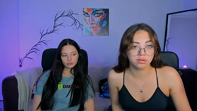 Snapshot of kiki_swan chatting on 10-03-25, 06:04 kiki swan online show from 10-03-25, 06:04