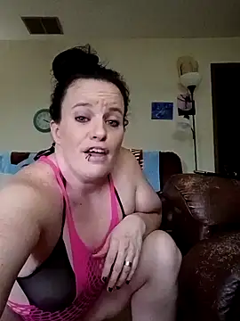 Snapshot of cattlegurl chatting on 09-24-25, 08:59 cattlegurl online show from 09-24-25, 08:59