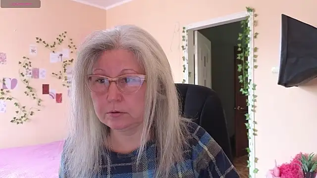 Wane Witch online show from 04-26-26, 08:44