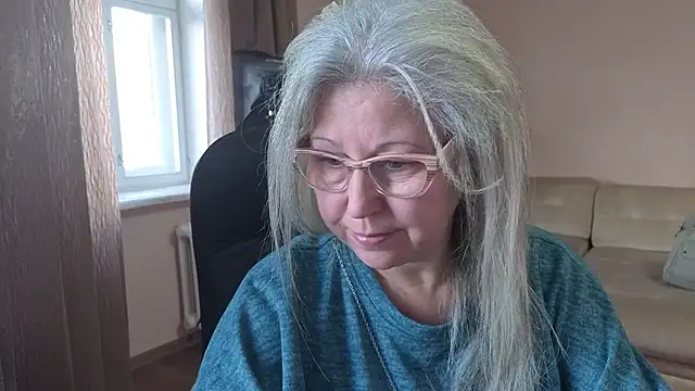 Wane Witch online show from 10-19-25, 04:37