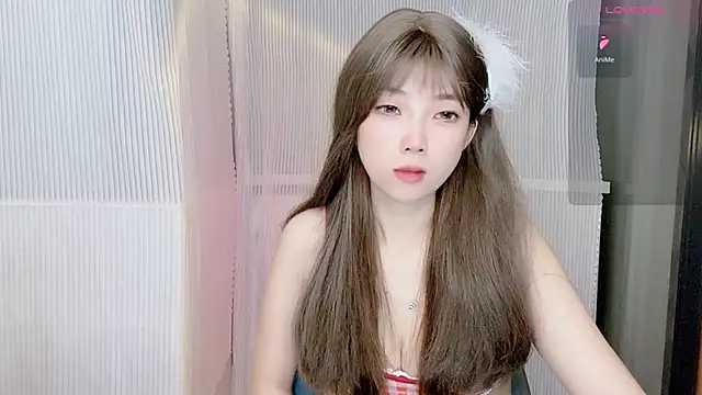 Snapshot of Evelyn-168 chatting on 11-08-25, 12:52 Evelyn-168 online show from 11-08-25, 12:52