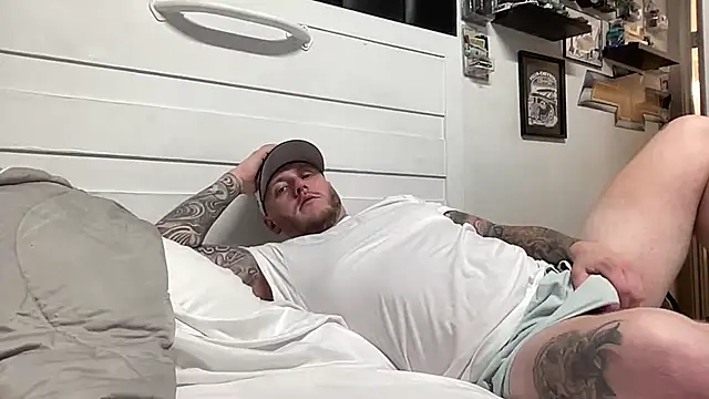 Snapshot of Thegreatwhitepipe chatting on 09-15-25, 09:43 Thegreatwhitepipe online show from 09-15-25, 09:43