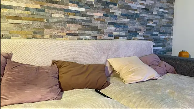 Aurora 5 online show from 10-26-25, 07:09