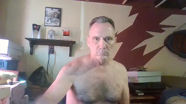 Snapshot of HunkofRock chatting on 10-20-25, 03:12 HunkofRock online show from 10-20-25, 03:12