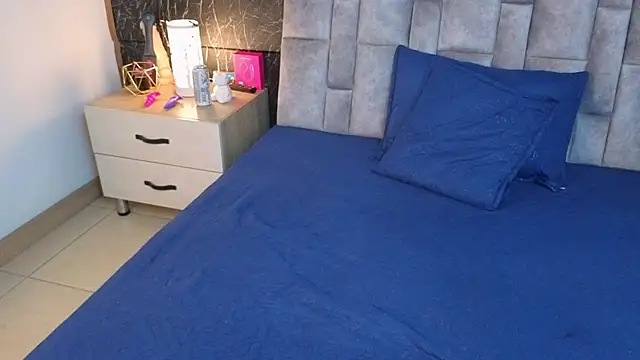 nicelle carson  online show from 11-10-25, 12:10