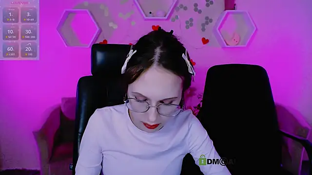 Snapshot of mona_cloud chatting on 10-11-25, 11:39 mona cloud online show from 10-11-25, 11:39
