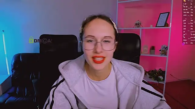 mona cloud online show from 11-27-25, 02:01