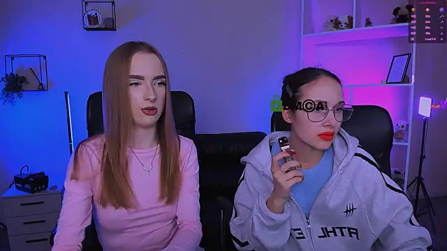 mona cloud online show from 11-06-25, 08:02