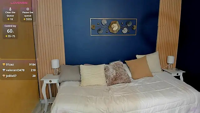 zoe snow  online show from 03-15-25, 06:43