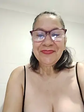 Snapshot of victoria_wayne chatting on 06-10-26, 10:16 victoria wayne online show from 06-10-26, 10:16