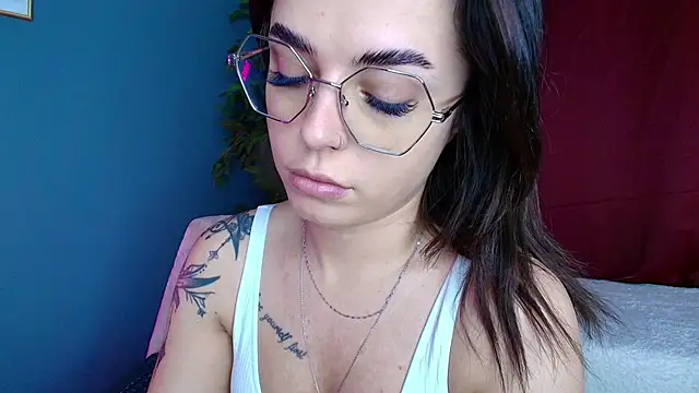 Snapshot of Perfect_Moans chatting on 06-16-26, 04:12 Perfect Moans online show from 06-16-26, 04:12