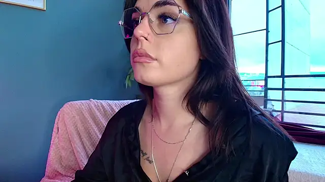 Snapshot of Perfect_Moans chatting on 06-07-26, 04:07 Perfect Moans online show from 06-07-26, 04:07