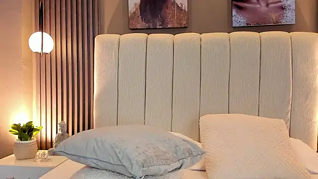 GiannaColling1 online show from 10-29-25, 09:14