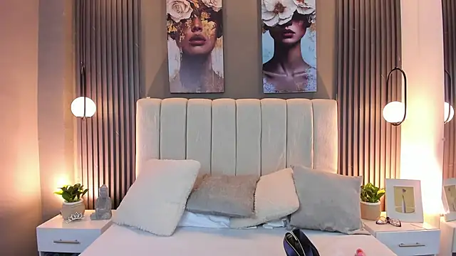 GiannaColling1 online show from 10-26-25, 03:01