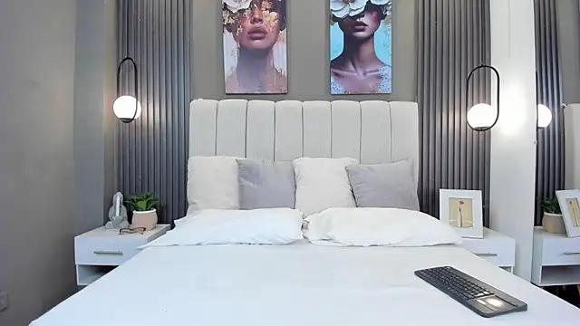 GiannaColling1 online show from 02-05-26, 09:38