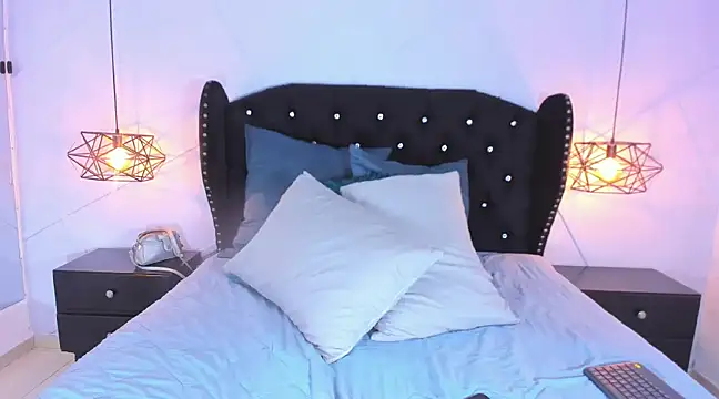 pennycutte18 online show from 03-12-25, 11:43