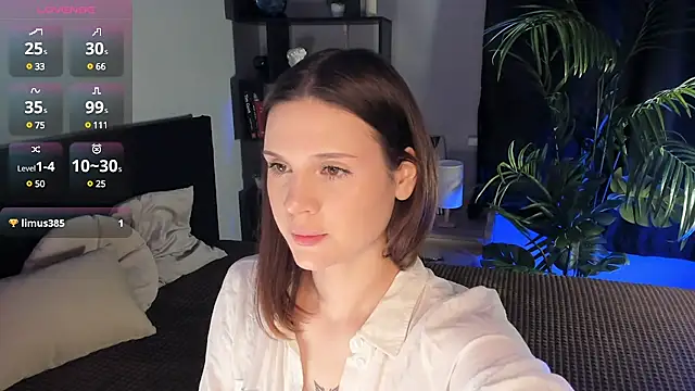 Snapshot of LisaBaillea chatting on 03-08-25, 09:08 LisaBaillea online show from 03-08-25, 09:08