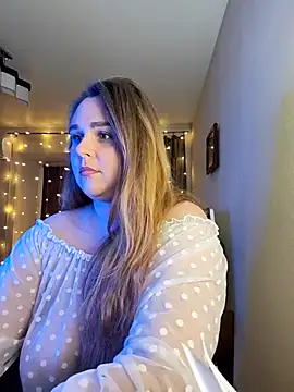 Juicy PeachLux online show from 03-19-26, 05:57