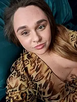 Juicy PeachLux online show from 01-14-26, 06:11