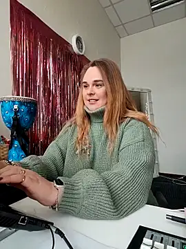 Juicy PeachLux online show from 11-09-25, 09:13