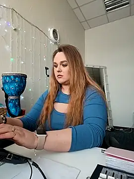 Juicy PeachLux online show from 02-12-26, 07:52