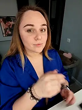 Juicy PeachLux online show from 11-15-25, 07:12