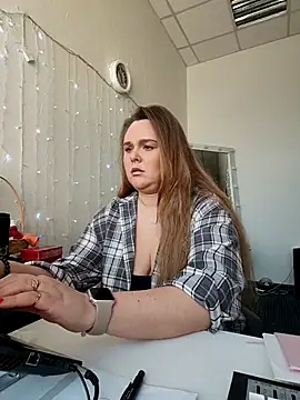 Juicy PeachLux online show from 04-02-26, 07:59