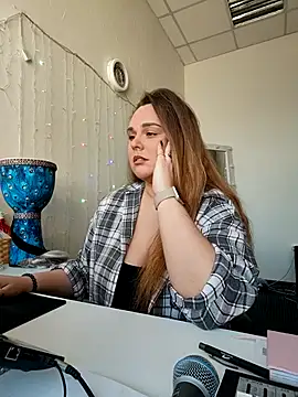 Juicy PeachLux online show from 03-23-26, 08:25