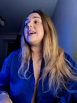 Juicy PeachLux online show from 10-28-25, 02:27