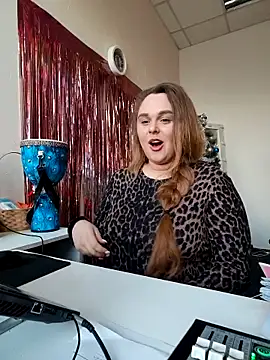 Juicy PeachLux online show from 12-05-25, 09:19