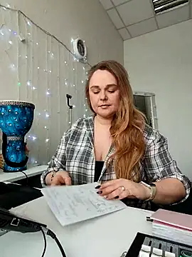 Juicy PeachLux online show from 02-15-26, 05:52