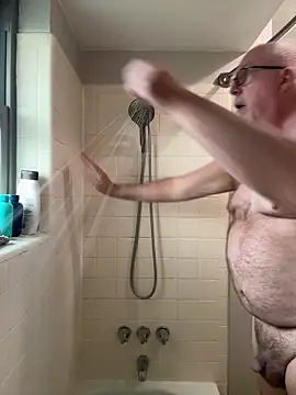 superbearboss online show from 03-04-26, 07:21