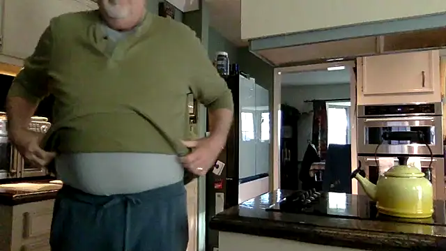 superbearboss online show from 12-20-25, 03:26