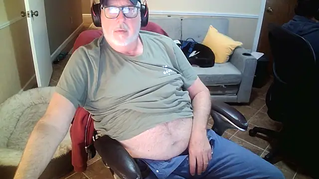 superbearboss online show from 12-17-25, 06:24