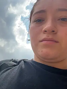 Karina Leon online show from 02-06-26, 04:25