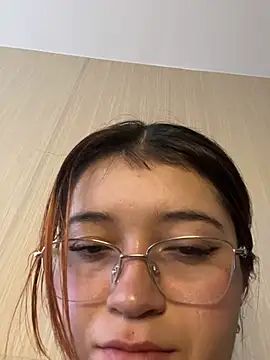 Karina Leon online show from 07-07-26, 06:00