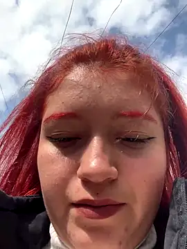 Karina Leon online show from 12-19-25, 06:54