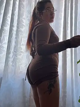 Karina Leon online show from 04-18-26, 07:07
